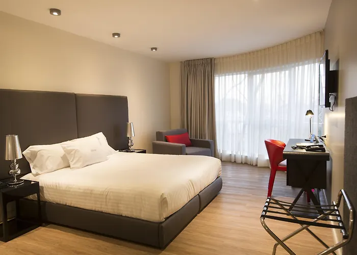 Regency Way Montevideo Hotel